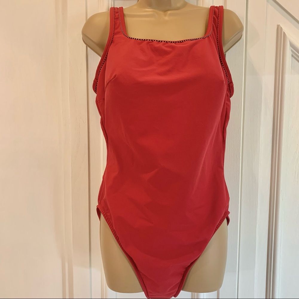Miraclesuit Red One‎ Piece Swimsuit 16DD